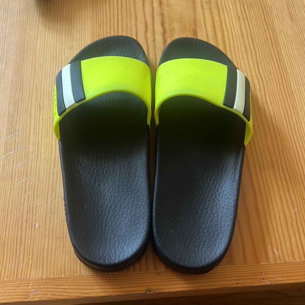 BALLY Sliders - Picture 5 of 8